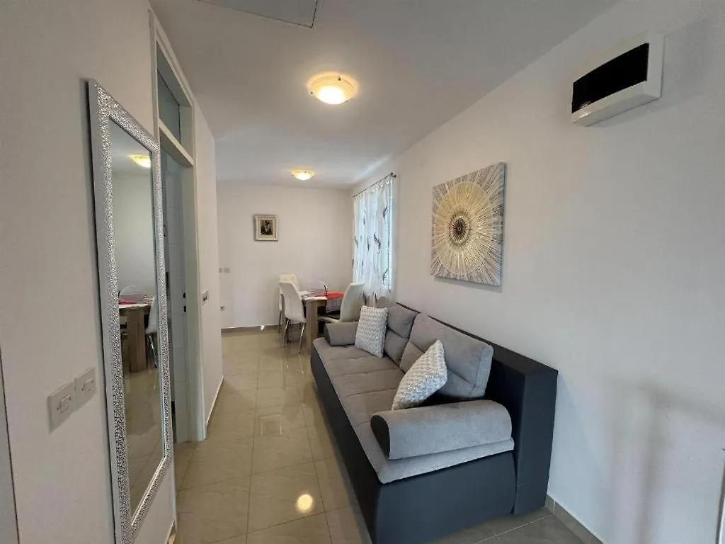 Apartment Nora Dramalj Croatia
