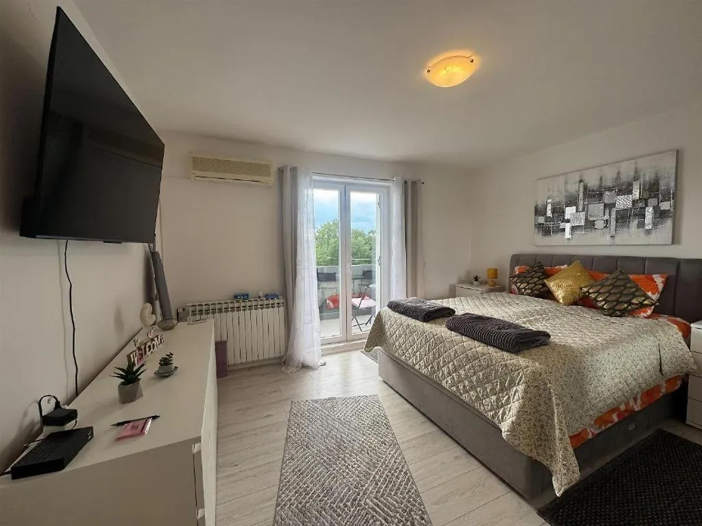 Apartment Nora Dramalj